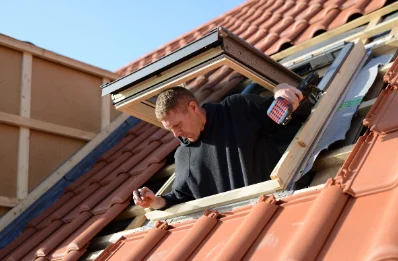 Pose de fenêtres de toit Velux à Gimouille